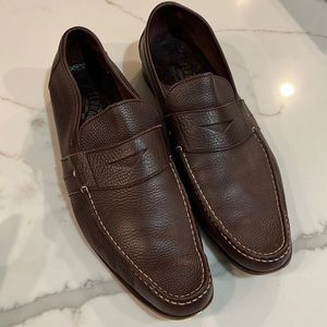 Ferragamo driving loafers in perfect condition. Barely used.